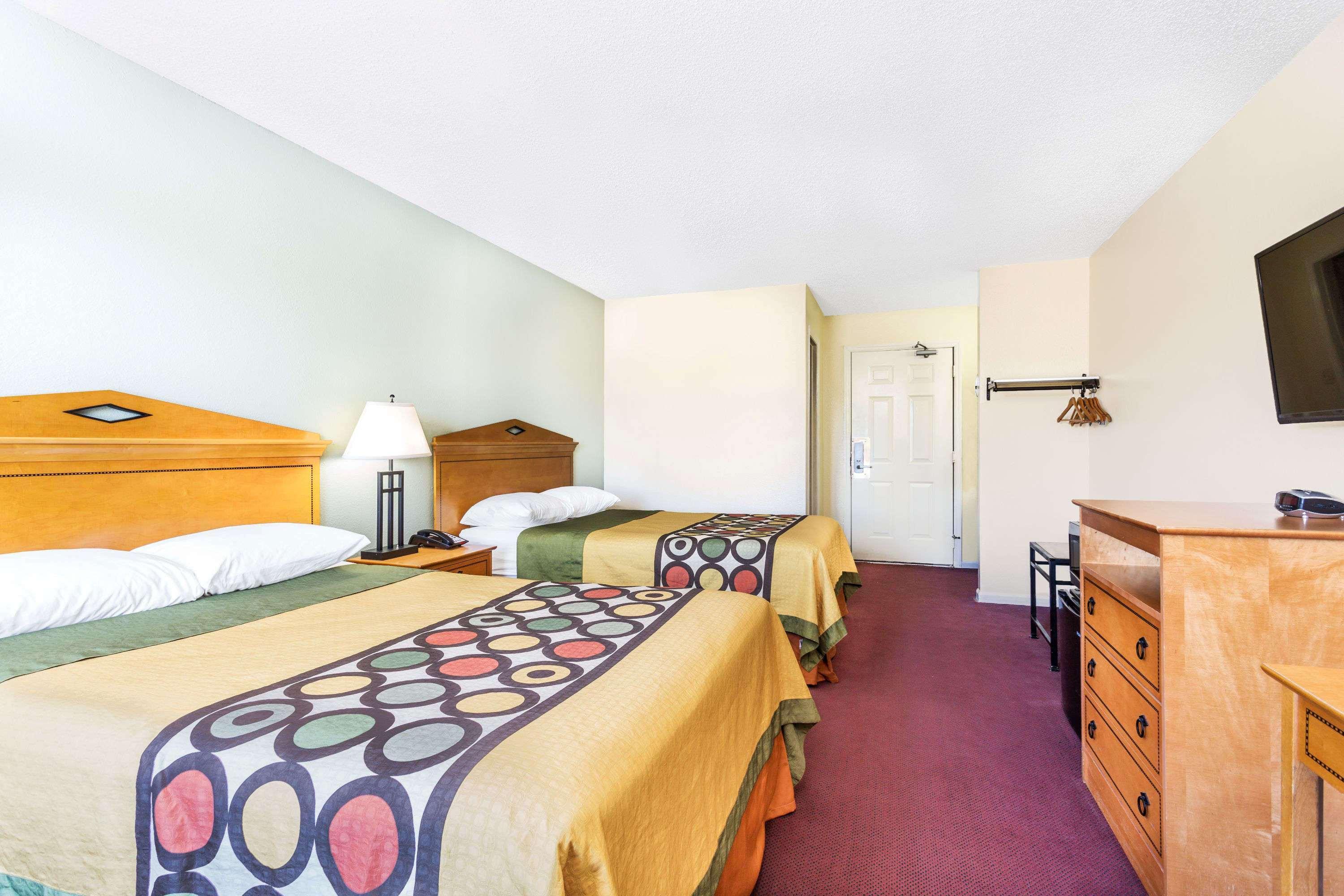 Super 8 By Wyndham Manning Exterior foto