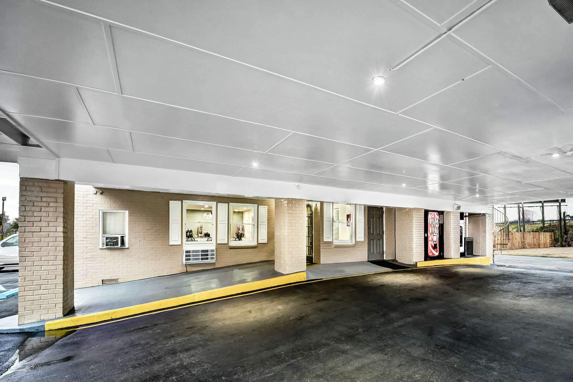 Super 8 By Wyndham Manning Exterior foto