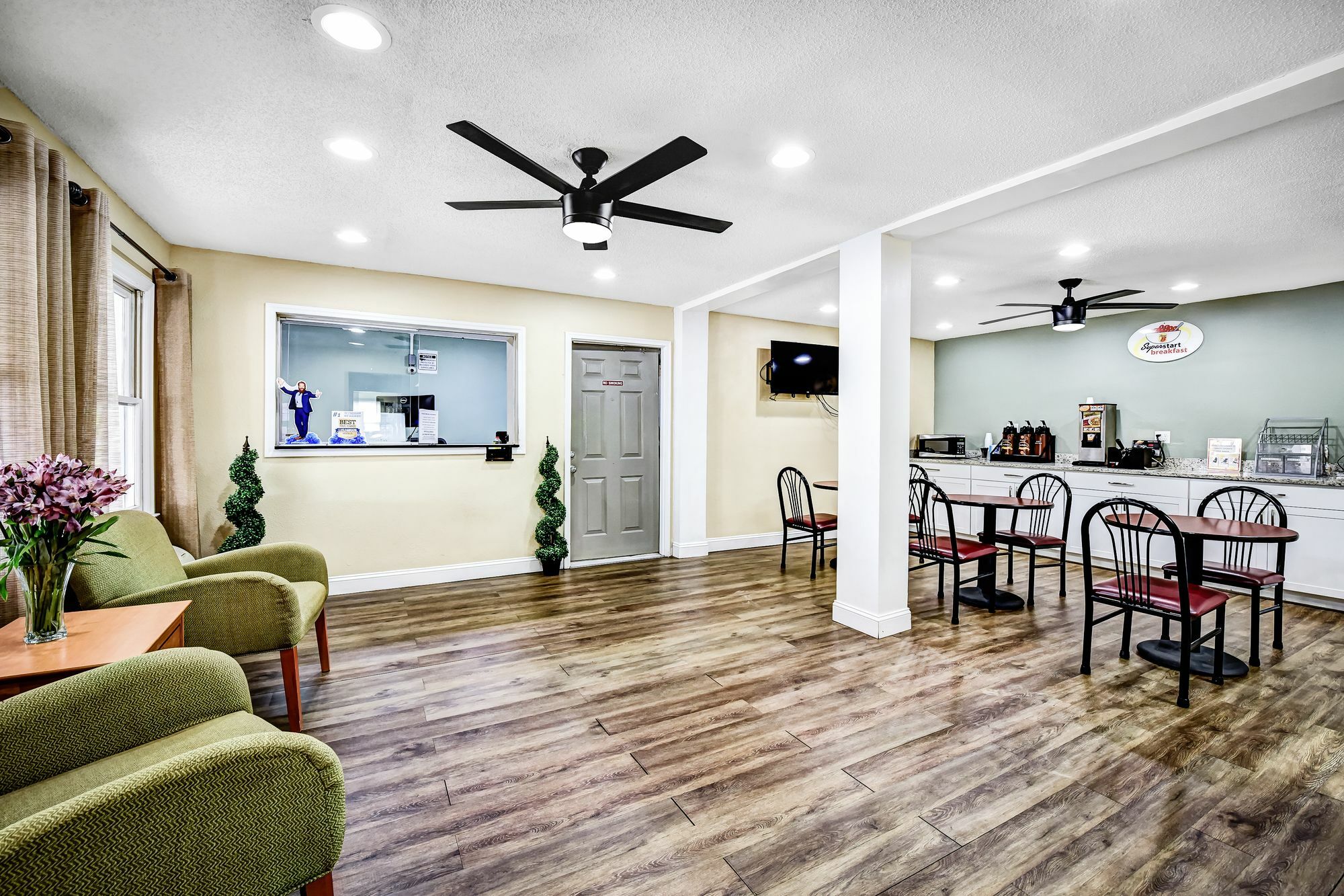 Super 8 By Wyndham Manning Exterior foto